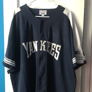 Yankees jersey.